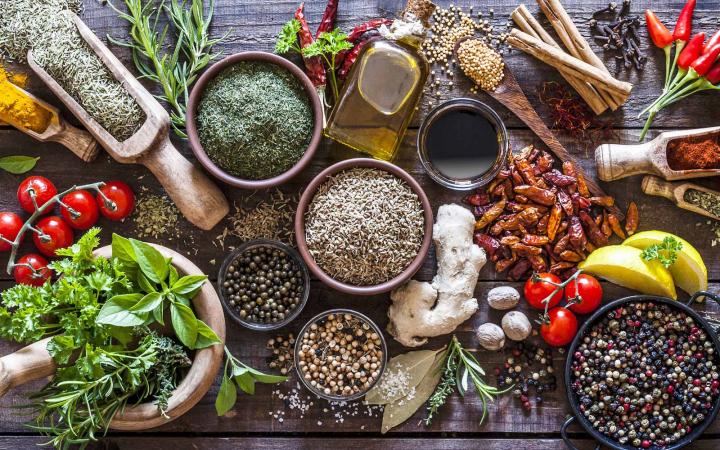 HERBS & SPICES